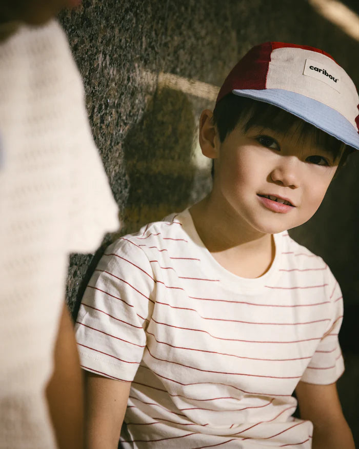 enfant avec Casquette en lin Caribou rouge, beige, bleu