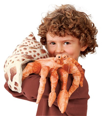 Enfant avec Marionnette Crabe