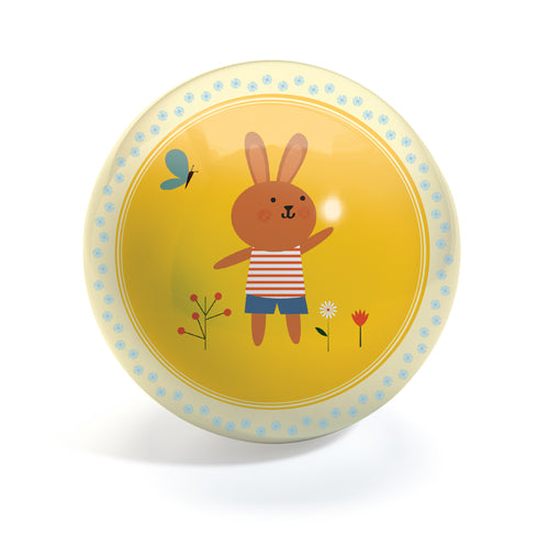 djeco ballon de plastique sweety jaune avec un lapin imprimé, yellow printed rubber ball with a bunny