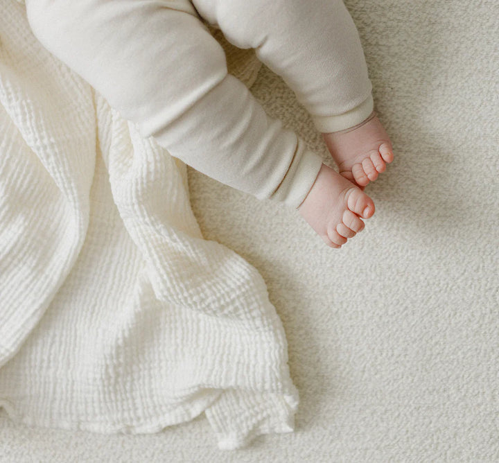 Jambes de Bébé avec Legging en coton naturel