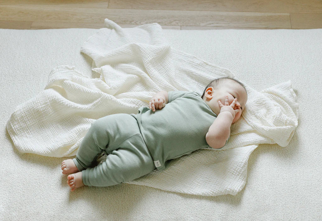 Bébé avec Legging en coton vert