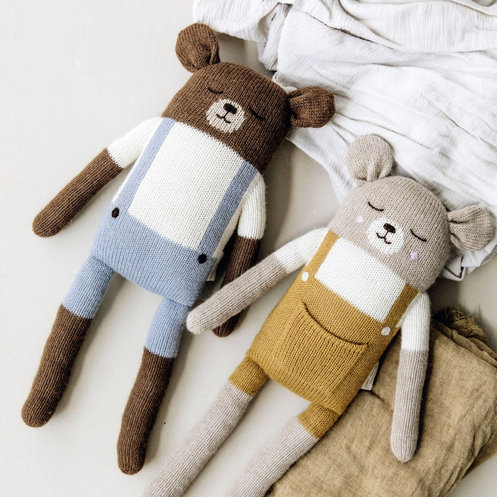 main sauvage montréal québec canada montreal quebec bear ours toutou plush soft toy stuffed toy peluche alpaga alpaca naturel natural sustainable durable bébé baby jouet toy